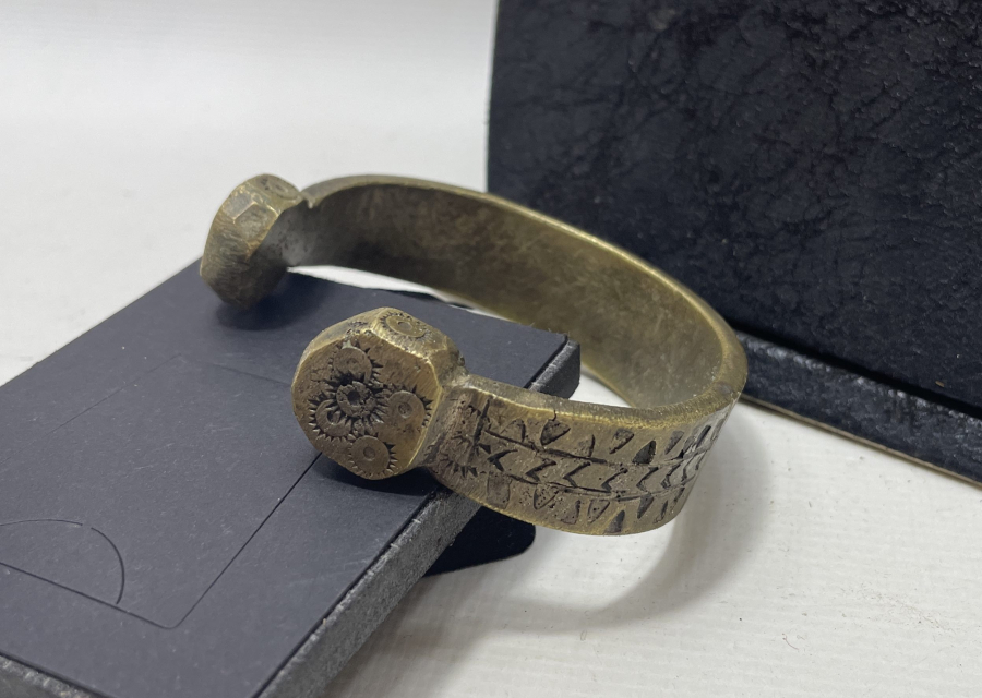 OSMANLI DÖNEMİ NADİR FORMDA BÜYÜK BOY ŞAMAN KÜLTÜRÜ BRONZ BİLEZİK