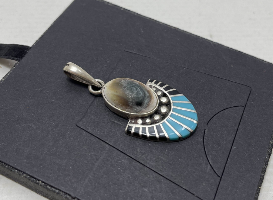 ÜZERİ DOĞAL TAŞLI ÖZEL YAPIM GÜMÜŞ KOLYE UCU