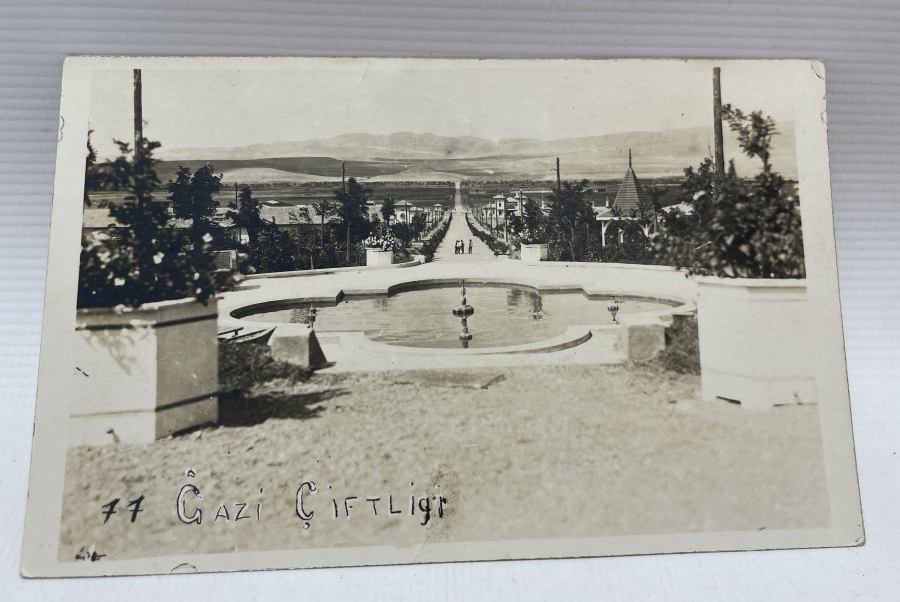 ARKASI OSMANLICA YAZILI GAZİ ÇİFTLİĞİ FOTOĞRAF