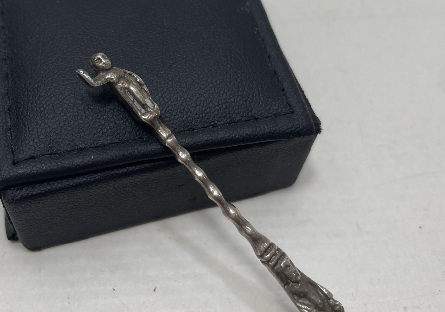 KABARTMA İŞÇİLİKLİ ANTİKA GÜMÜŞ KAŞIK