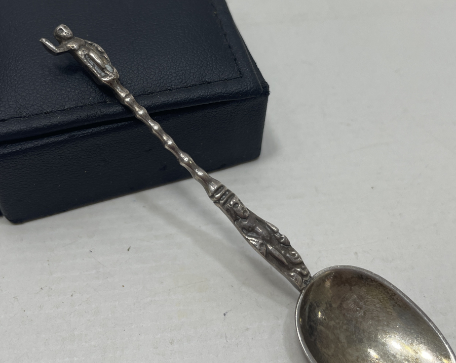 KABARTMA İŞÇİLİKLİ ANTİKA GÜMÜŞ KAŞIK