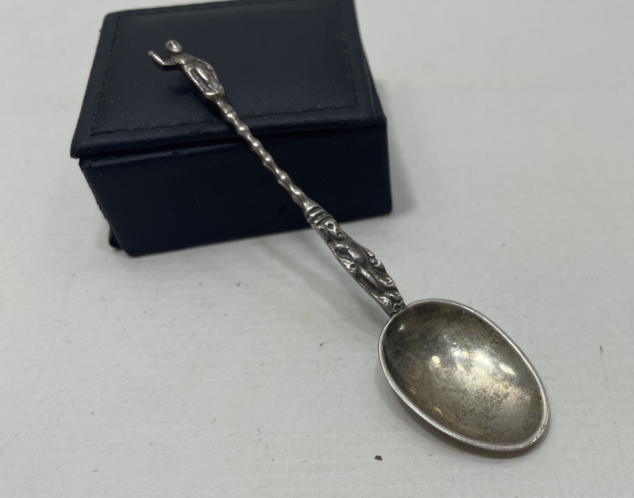 KABARTMA İŞÇİLİKLİ ANTİKA GÜMÜŞ KAŞIK