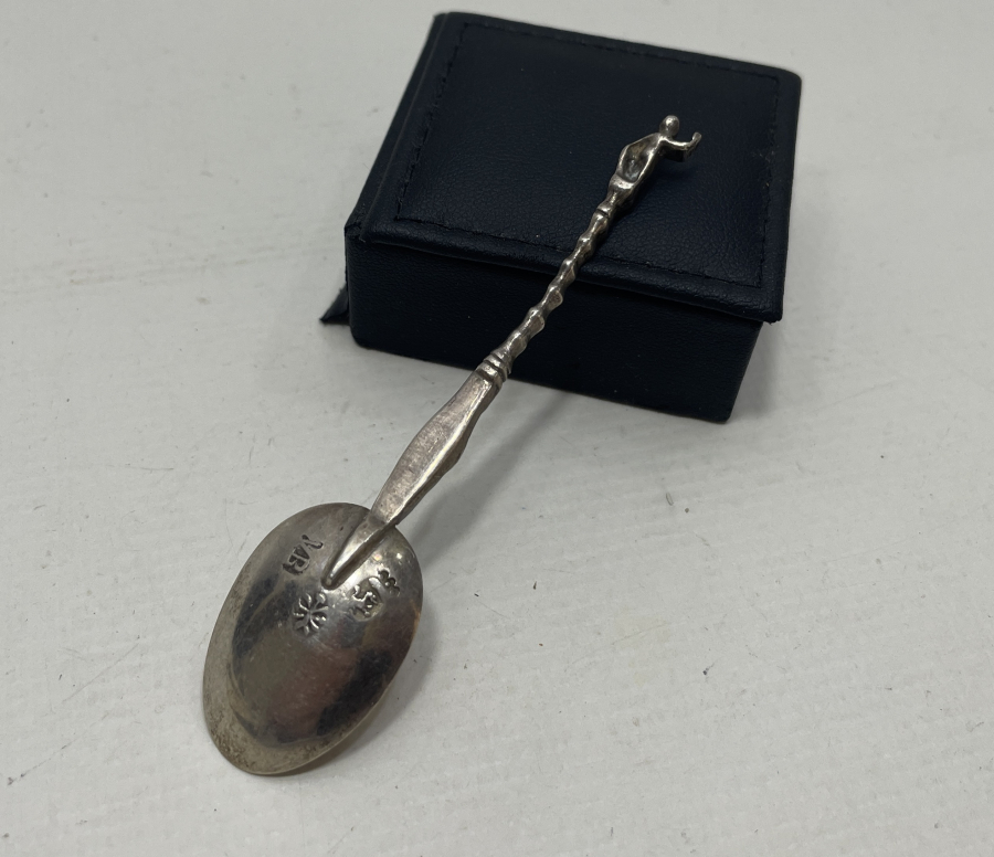 KABARTMA İŞÇİLİKLİ ANTİKA GÜMÜŞ KAŞIK