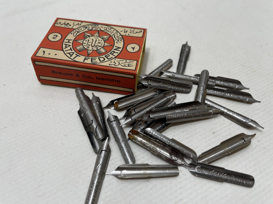 ORJİNAL KUTUSUNDA OSMANLI DÖNEMİ OSMANLICA YAZILI DİVİT UÇLARI