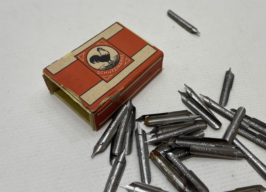 ORJİNAL KUTUSUNDA OSMANLI DÖNEMİ OSMANLICA YAZILI DİVİT UÇLARI