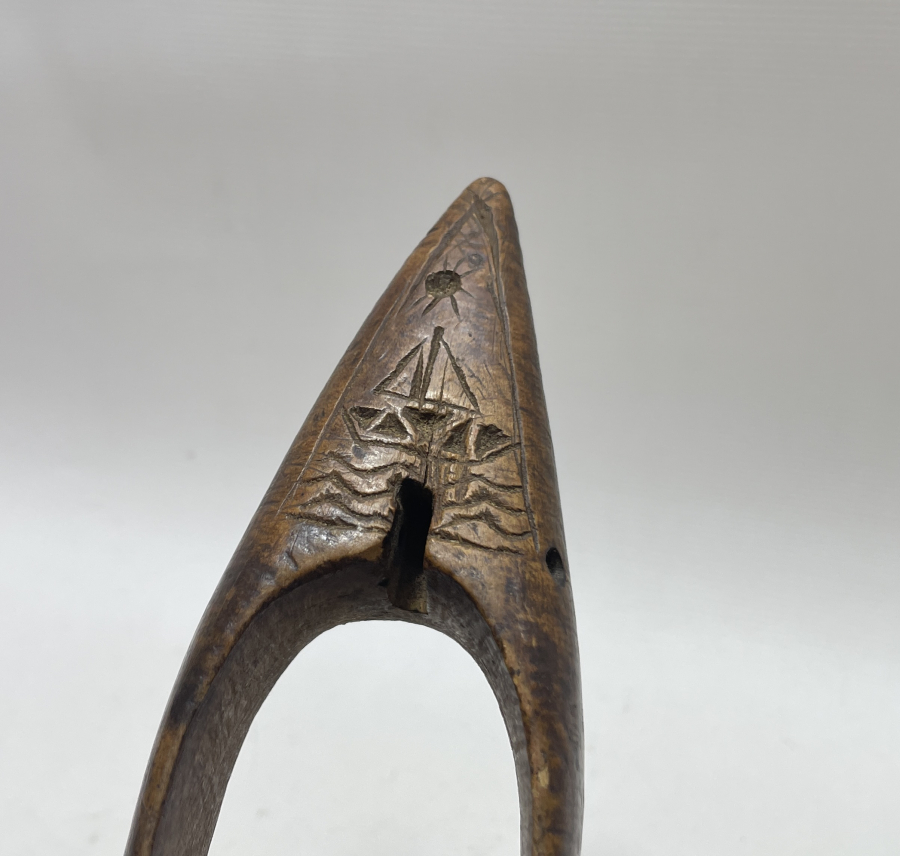 OSMANLI DÖNEMİ ŞAMANİK İŞLEMELERLE SÜSLÜ ÇOK NADİR AHŞAP MEKİK