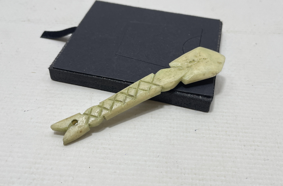 OSMANLI DÖNEMİ KEMİKTEN MAMUL BALIK FORMUNDA ÇOK NADİR UÇKURLUK