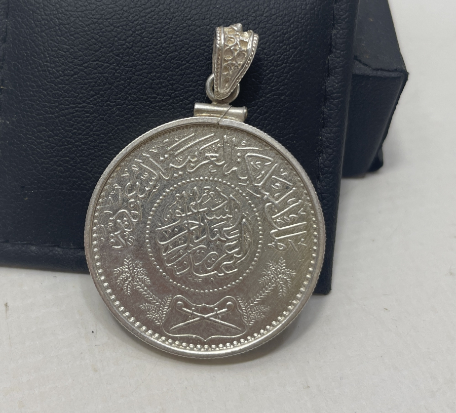 GÜMÜŞTEN MAMUL ARABİK KOLYE