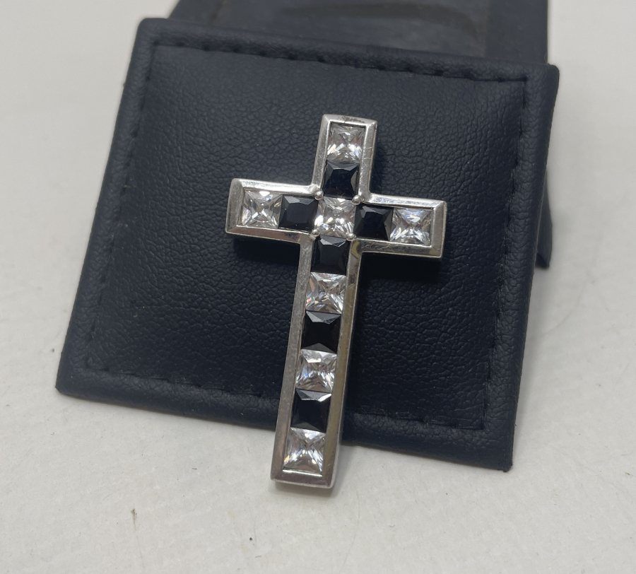 HAÇ FORMUNDA LAL VE MARGAZİT TAŞLI GÜMÜŞ KOLYE