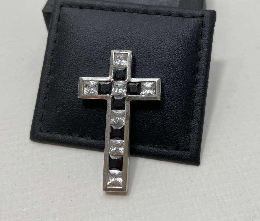 HAÇ FORMUNDA LAL VE MARGAZİT TAŞLI GÜMÜŞ KOLYE