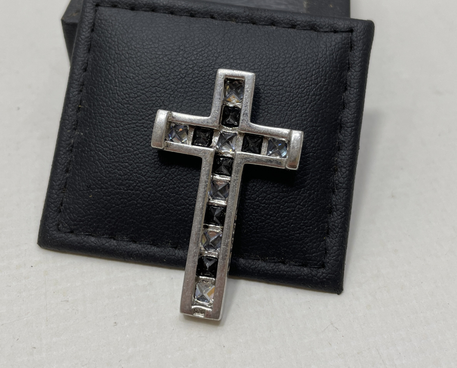 HAÇ FORMUNDA LAL VE MARGAZİT TAŞLI GÜMÜŞ KOLYE