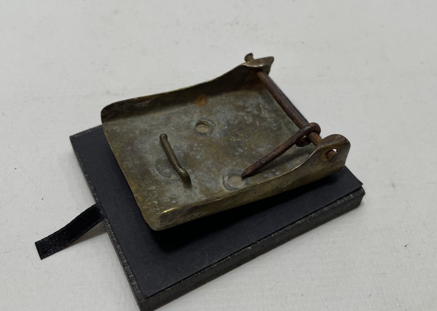 1. DÜNYA SAVAŞI DÖNEMİ ÜZERİNDE OSMANLICA ASAKİR-İ ŞAHANE YAZILI KEMER TOKASI