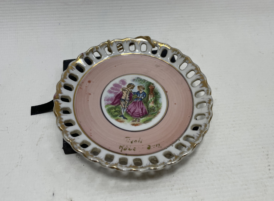 1900 BAŞLARI SANATÇI İMZALI ANTİKA PORSELEN MİNİ DUVAR TABAĞI