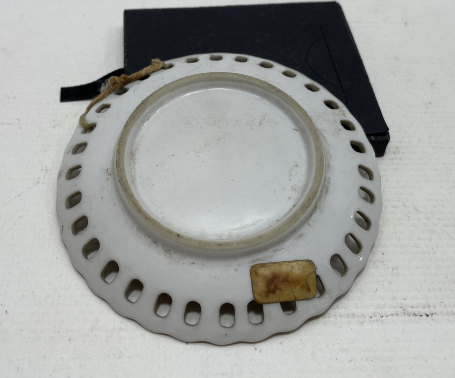 1900 BAŞLARI SANATÇI İMZALI ANTİKA PORSELEN MİNİ DUVAR TABAĞI