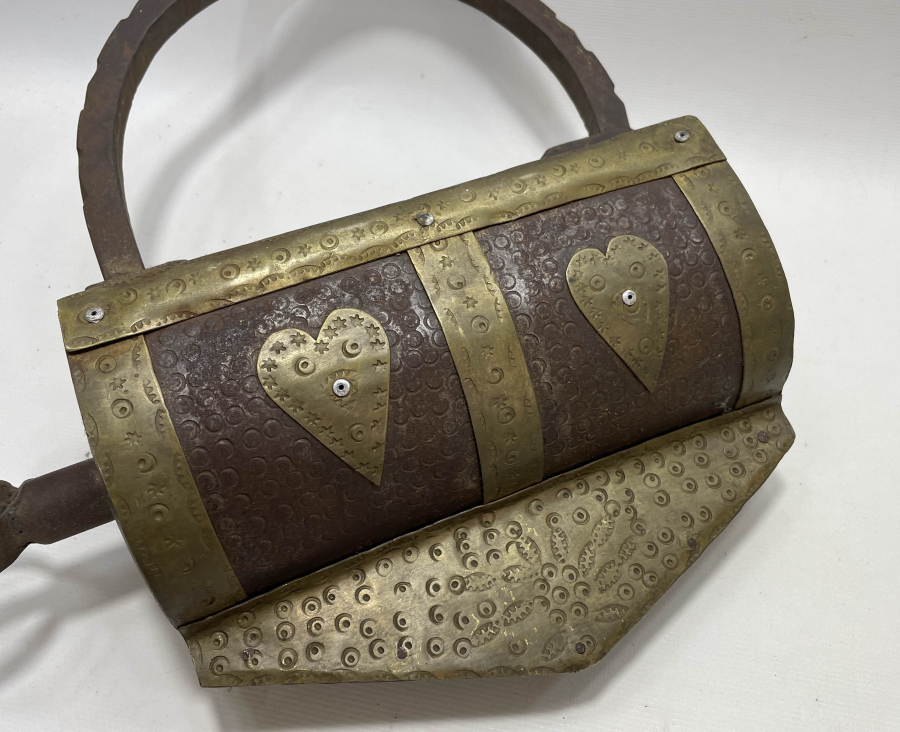 DEV BOYDA  ANTİKA HAN KİLİDİ