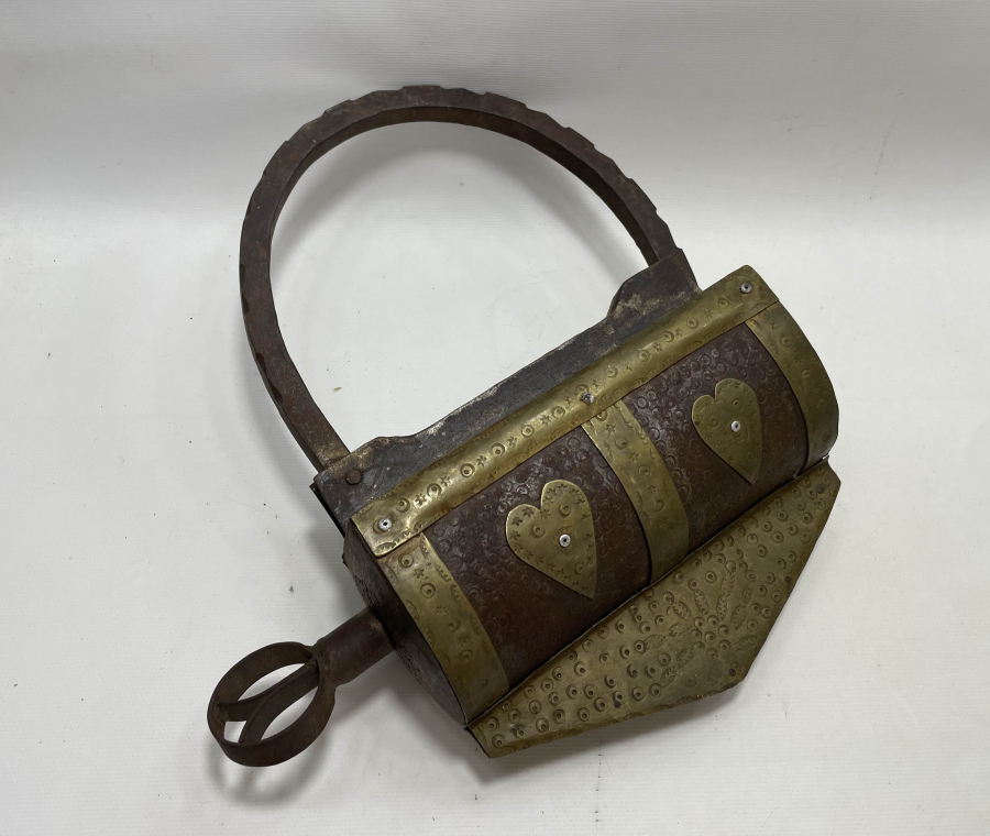 DEV BOYDA  ANTİKA HAN KİLİDİ