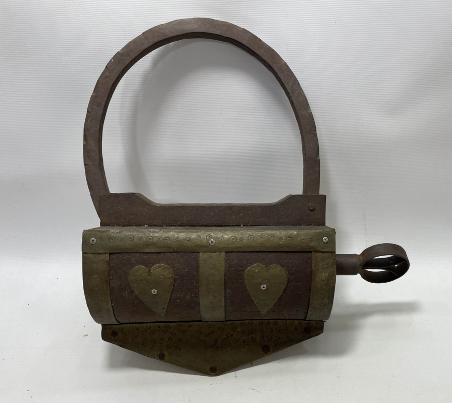 DEV BOYDA  ANTİKA HAN KİLİDİ