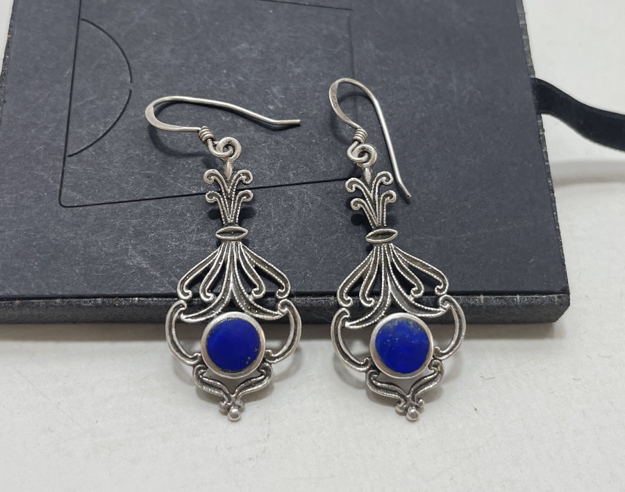 LAPİS TAŞLI GÜMÜŞ KÜPE