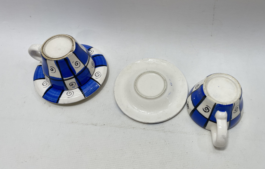 NADİR FORMDA ANTİKA ÇİFT KAHVE FİNCANI