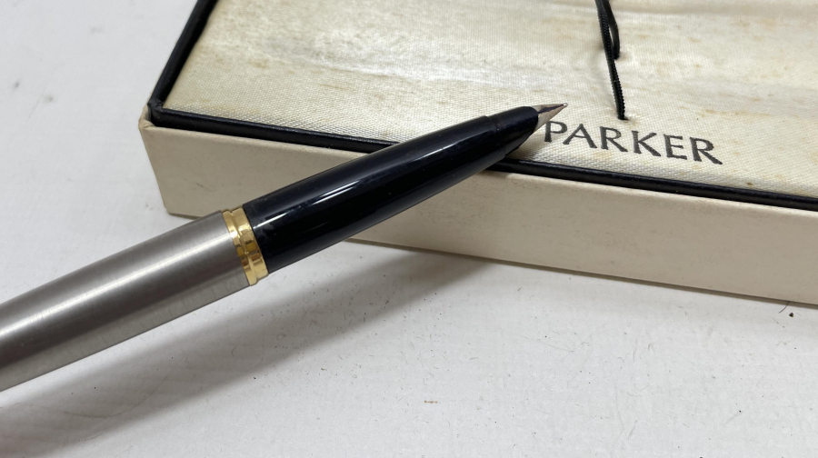 ORJİNAL KUTUSUNDA PARKER MARKA DOLMA KALEM
