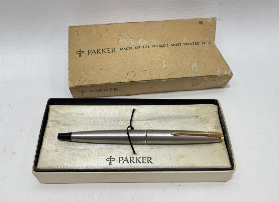 ORJİNAL KUTUSUNDA PARKER MARKA DOLMA KALEM