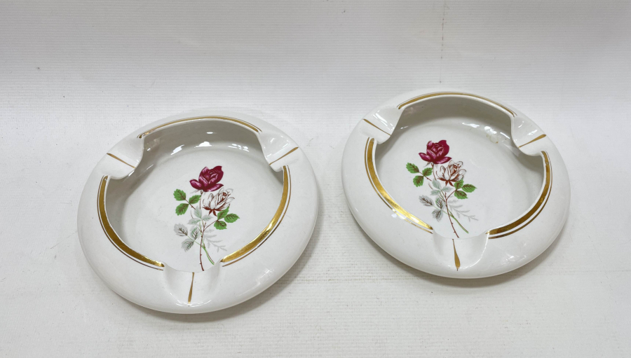 SÜMERBANK YAPIMI ÇİFT PORSELEN KÜLLÜK