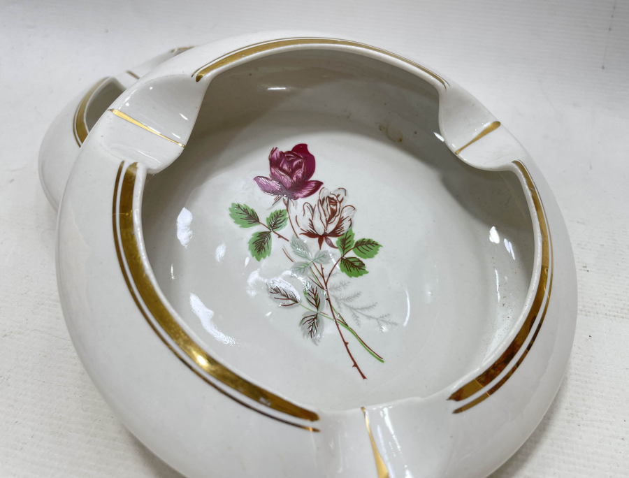 SÜMERBANK YAPIMI ÇİFT PORSELEN KÜLLÜK