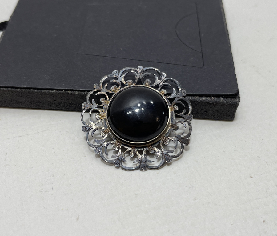 TESTERE VE KALEM İŞÇİLİKLİ OLTU TAŞLI ÖZEL YAPIM GÜMÜŞ BROŞ