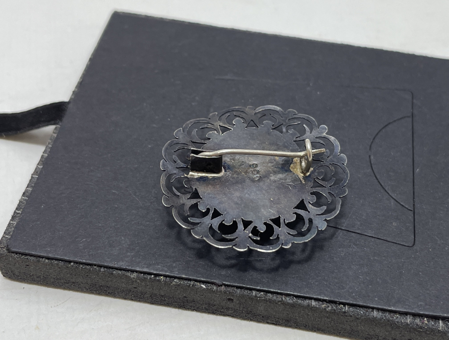 TESTERE VE KALEM İŞÇİLİKLİ OLTU TAŞLI ÖZEL YAPIM GÜMÜŞ BROŞ