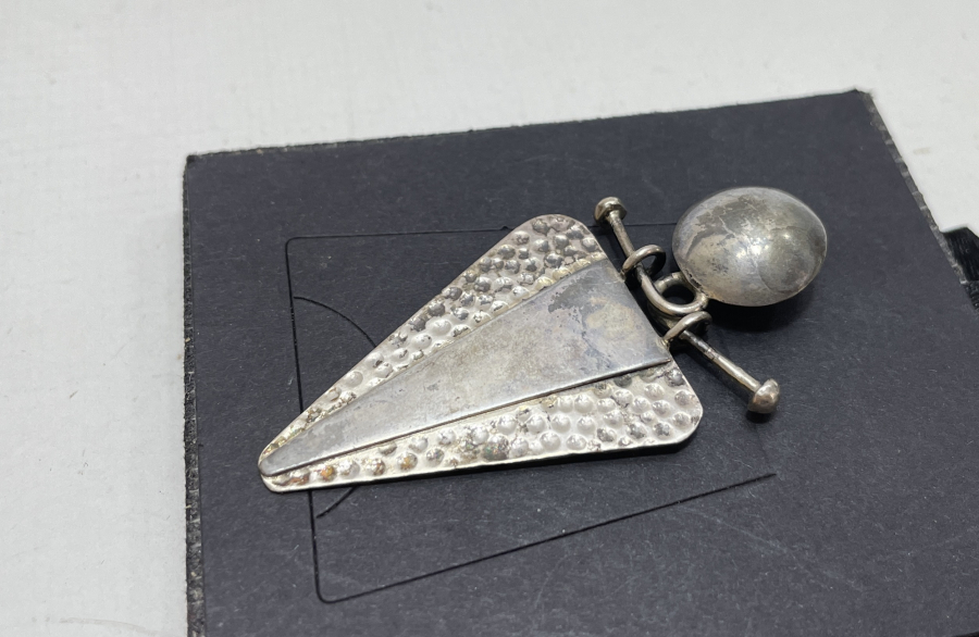 ÖZEL YAPIM OK FORMUNDA GÜMÜŞ KOLYE