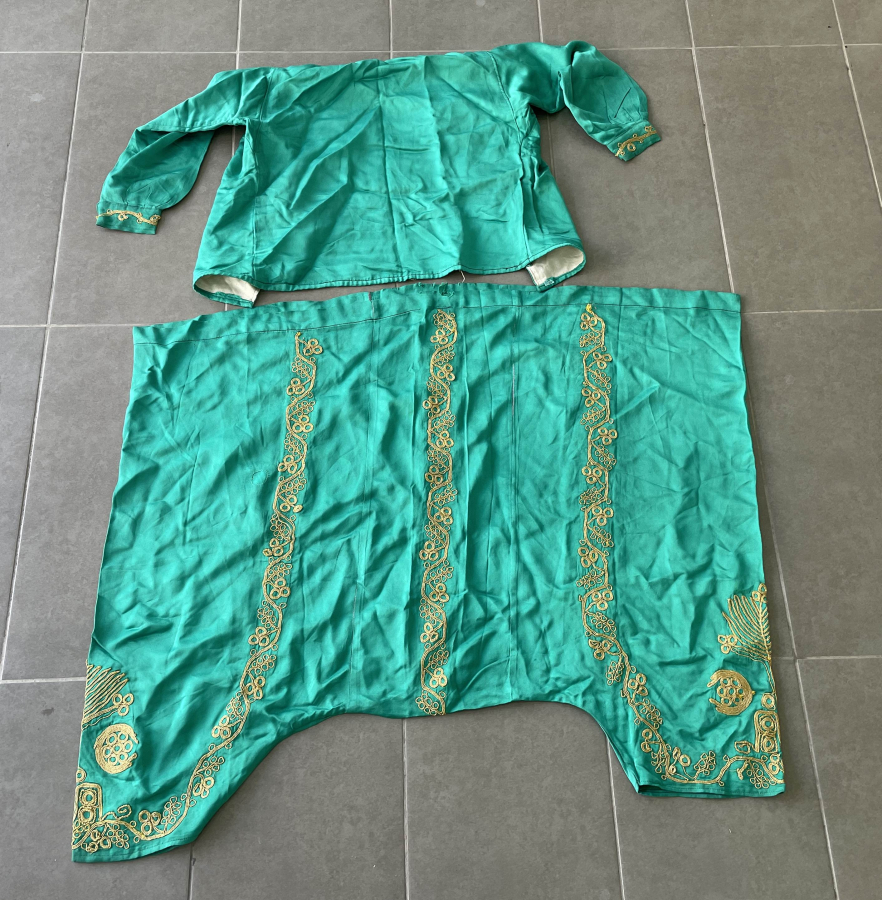 ÜZERİNDE AY YILDIZ VE OSMANLI DEVLET ARMASI BULUNAN OSMANLI DÖNEMİ AĞIR TAKIM