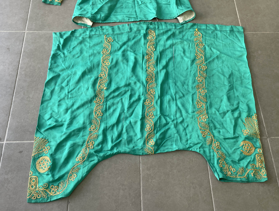 ÜZERİNDE AY YILDIZ VE OSMANLI DEVLET ARMASI BULUNAN OSMANLI DÖNEMİ AĞIR TAKIM