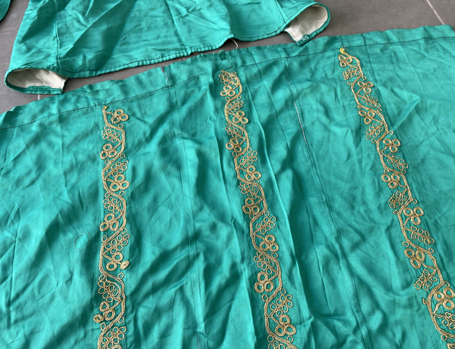 ÜZERİNDE AY YILDIZ VE OSMANLI DEVLET ARMASI BULUNAN OSMANLI DÖNEMİ AĞIR TAKIM