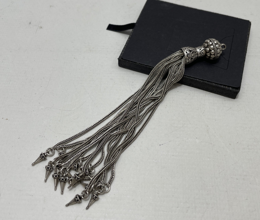 BÜYÜK BOY GÜMÜŞ TESPİH PÜSKÜLÜ