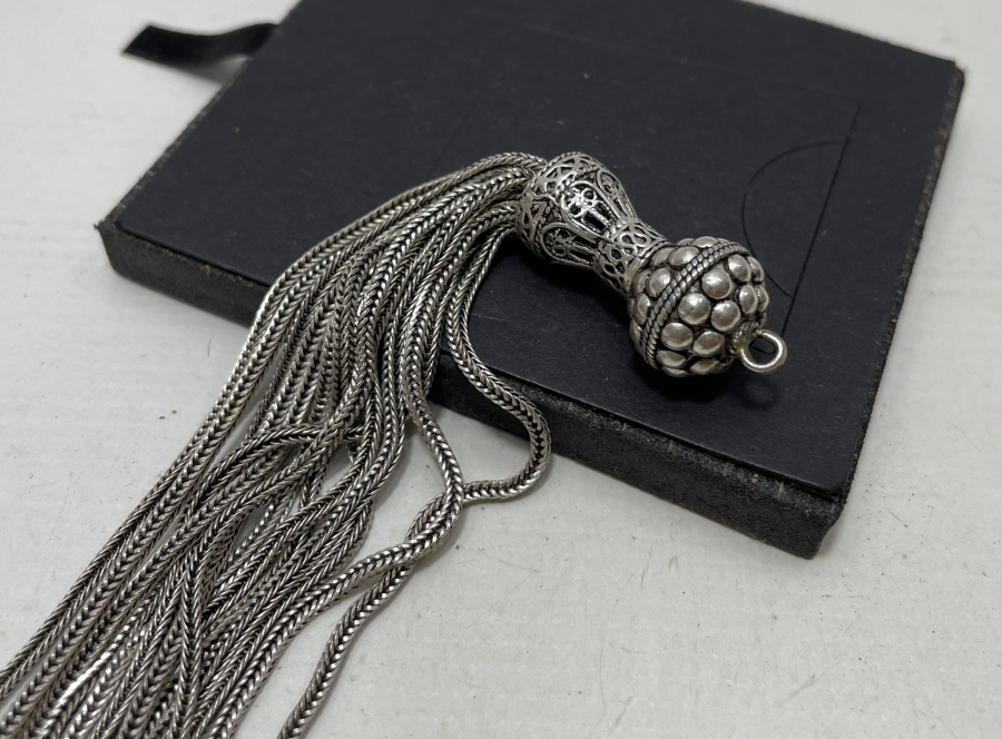 BÜYÜK BOY GÜMÜŞ TESPİH PÜSKÜLÜ