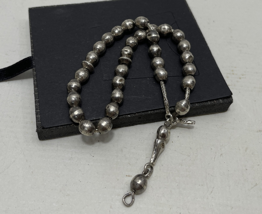 EKSİKLERİ OLAN GÜMÜŞ TESPİH