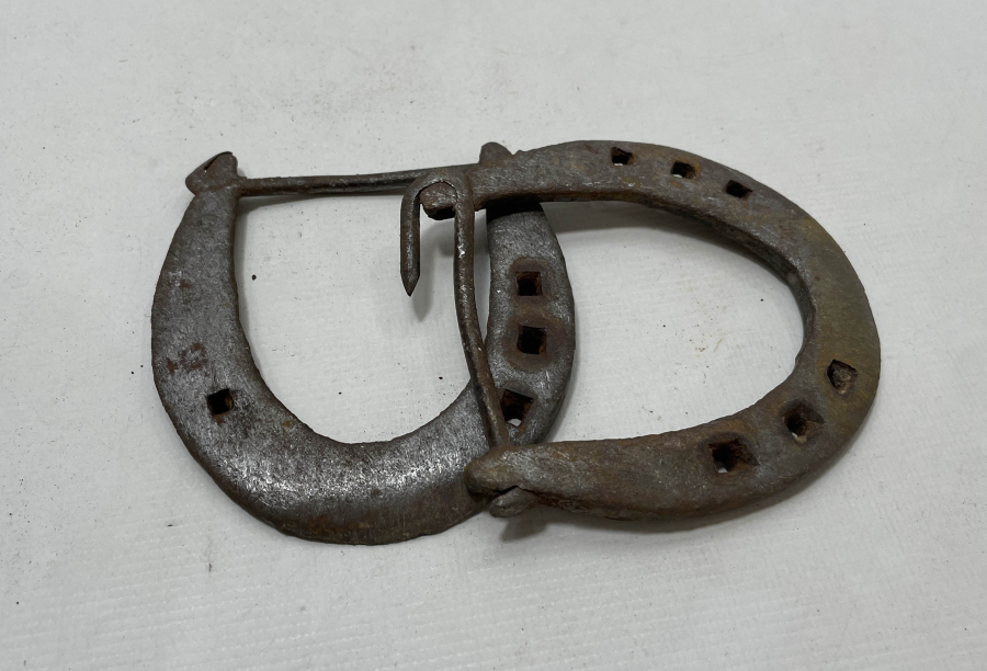 EL DÖVME DEMİRDEN MAMUL AT NALI FORMUNDA EV BEREKET SÜSÜ