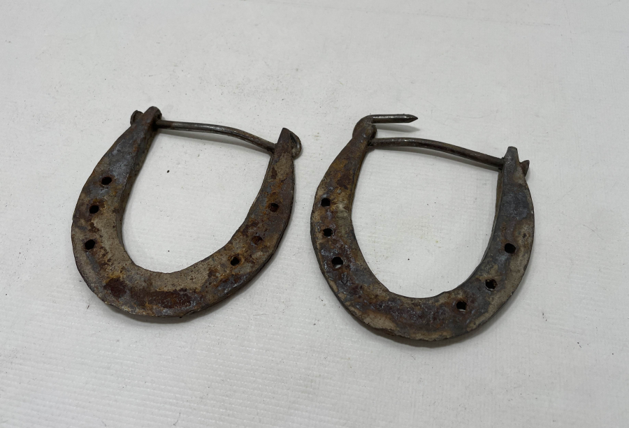 EL DÖVME DEMİRDEN MAMUL AT NALI FORMUNDA EV BEREKET SÜSÜ