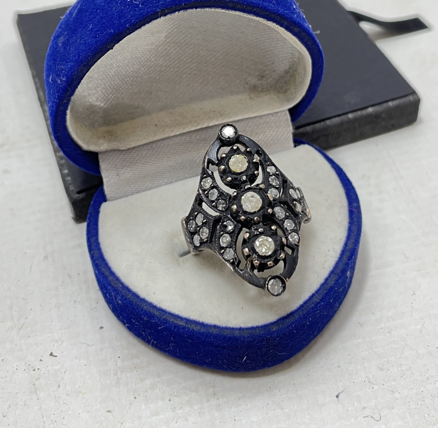 ELMAS TAŞLI BÜYÜK BOY ÖZEL YAPIM MEKİK YÜZÜK