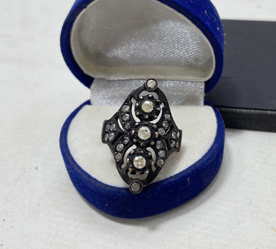 ELMAS TAŞLI BÜYÜK BOY ÖZEL YAPIM MEKİK YÜZÜK