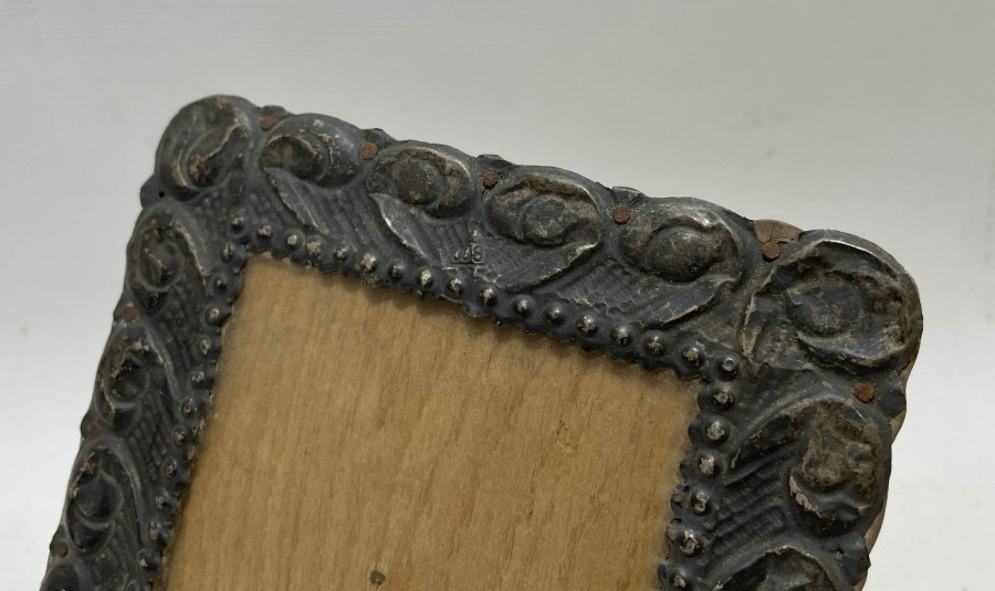 KABARTMA İŞÇİLİKLİ NADİR ANTİKA BÜYÜK BOY GÜMÜŞ ÇERÇEVE