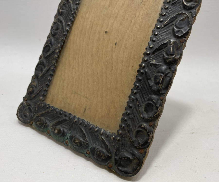 KABARTMA İŞÇİLİKLİ NADİR ANTİKA BÜYÜK BOY GÜMÜŞ ÇERÇEVE