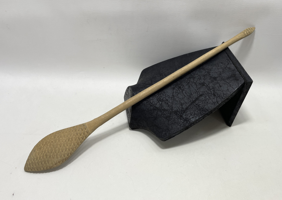 OSMANLI DÖNEMİ AHŞAP ÜZERİ GÜMÜŞ İŞLEMELİ AFYON YAPIMI TEKKE İŞİ SIRT KAŞIYICI