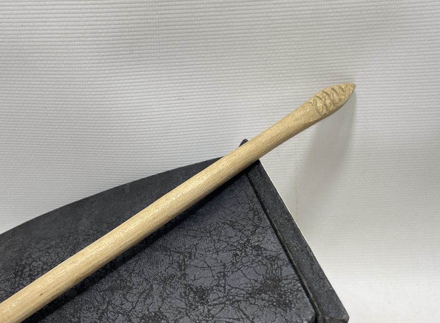 OSMANLI DÖNEMİ AHŞAP ÜZERİ GÜMÜŞ İŞLEMELİ AFYON YAPIMI TEKKE İŞİ SIRT KAŞIYICI