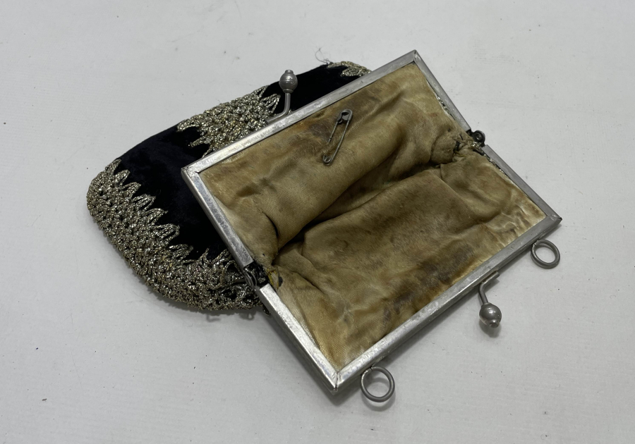 OSMANLI DÖNEMİ SIRMA İŞÇİLİKLİ ÇOK NADİR GECE ÇANTASI