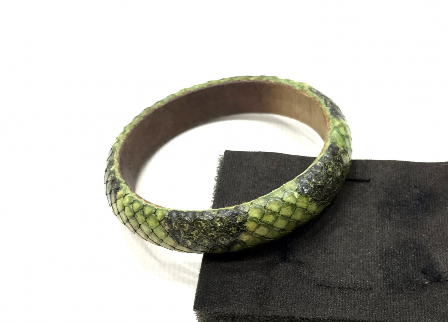 YILAN DERİSİNDEN MAMUL NADİR ANTİKA BİLEZİK