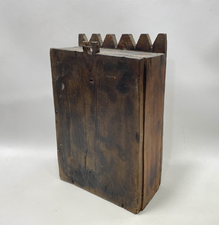 ÜZERİ İŞLEMELİ OSMANLI DÖNEMİ NADİR AHŞAP KUŞ YUVASI