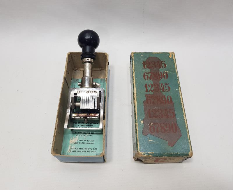 KUTUSUNDA ANTİKA NUMARATÖR