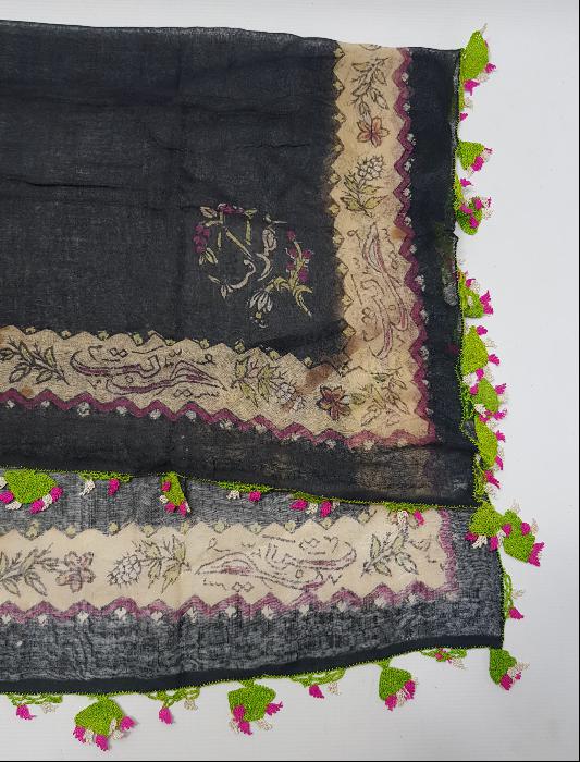 MEŞRUTİYET TEMALI OSMANLICA YAZILI İĞNE OYALI BEZ 