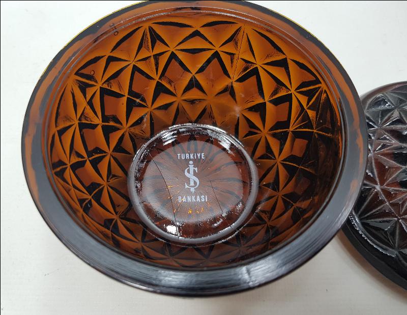 TÜRKİYE İŞ BANKASI PROMOSYONU KAPAKLI CAM ŞEKERLİK